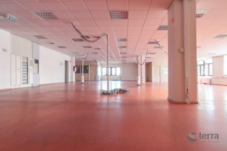 Κηφισιά, κτίριο και αποθήκη 2.650 τ.μ προς πωληση