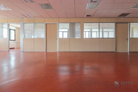 Κηφισιά, κτίριο και αποθήκη 2.650 τ.μ προς πωληση