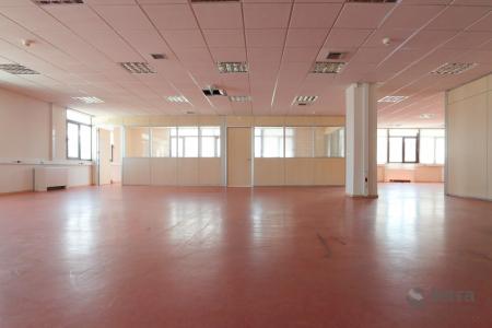 Κηφισιά, κτίριο και αποθήκη 2.650 τ.μ προς πωληση