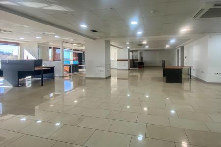 Πειραιάς, γραφεία 1.400 τ.μ προς ενοικίαση