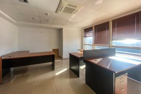 Πειραιάς, γραφεία 1.400 τ.μ προς ενοικίαση