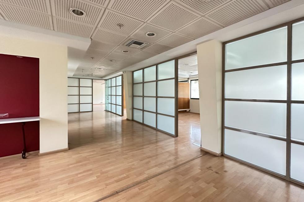 Αθήνα-Κέντρο, αυτοτελές κτήριο 7.500τ.μ προς ενοικίαση