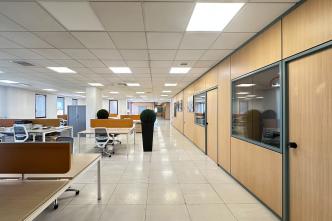 Άλιμος, γραφεία 1.050 τ.μ προς ενοικίαση