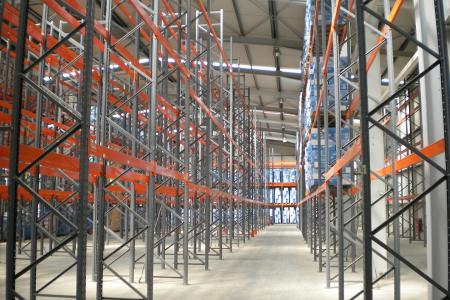 Αυλώνας βιομηχανική αποθήκη 2.200 τμ προς ενοικίαση