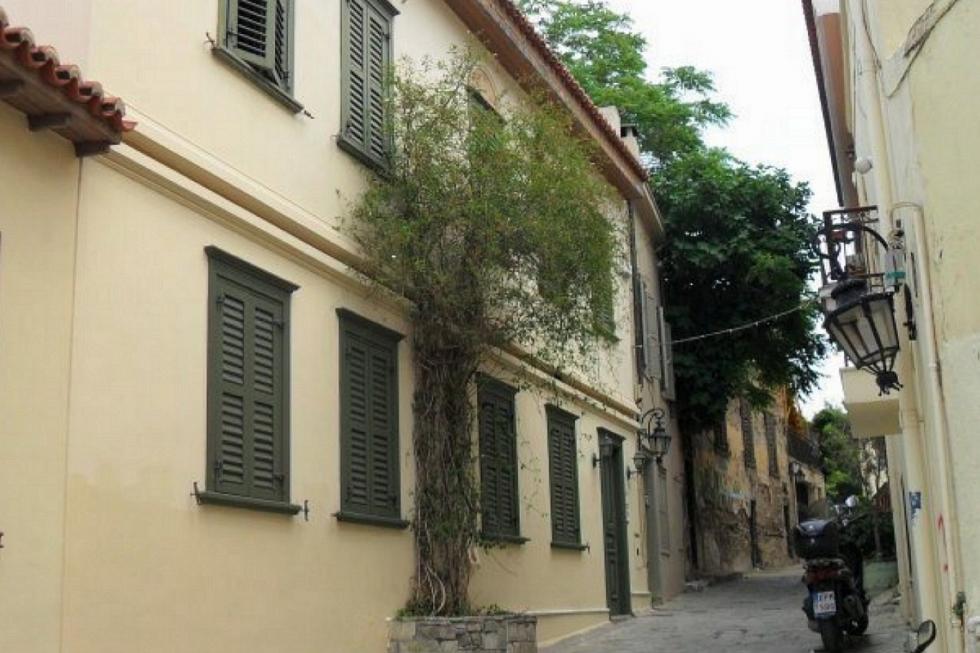Πλάκα, μονοκατοικία 80 τμ, προς ενοικίαση