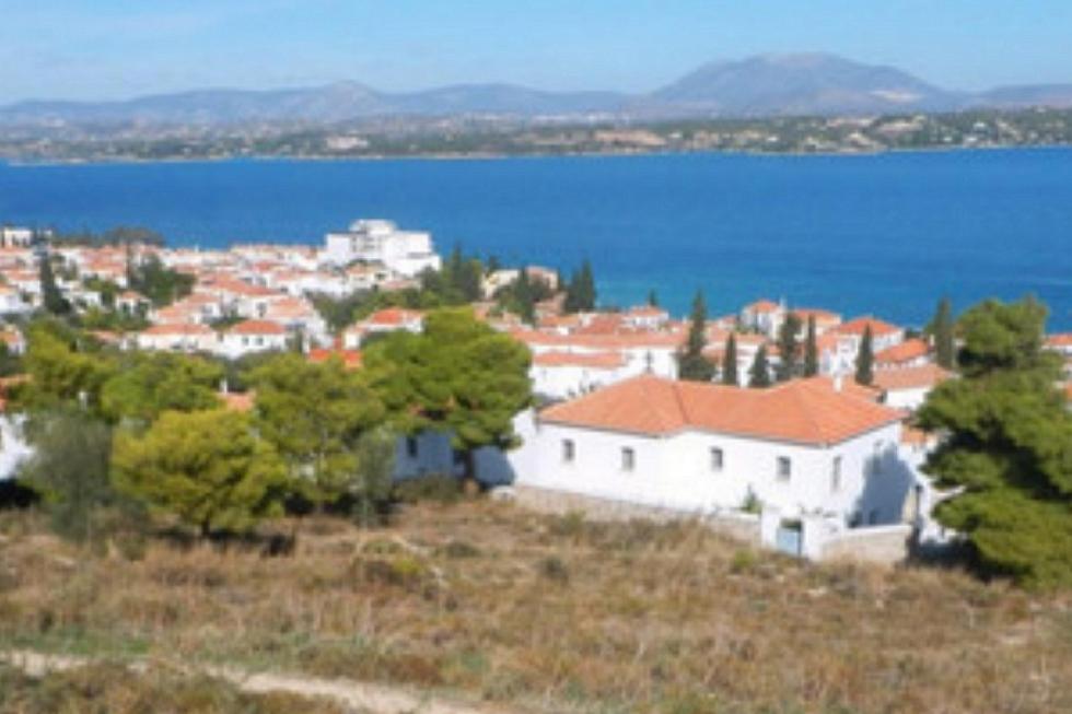 Αργοσαρωνικός πώληση νεόδμητου ξενοδοχείου 20.000 τ.μ