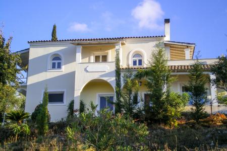 Κέρκυρα μοντέρνα βίλα 170 τ.μ προς ενοικίαση