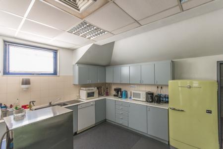 Νέα Κηφισιά κτίριο γραφείων 1.210 τ.μ προς ενοικίαση
