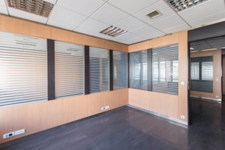 Αθήνα κέντρο γραφείο 1.300 τ.μ προς ενοικίαση