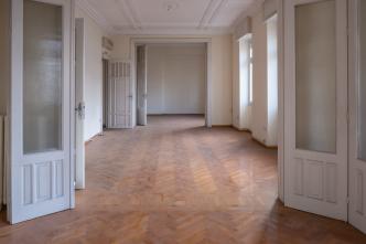 Νεοκλασικό κτίριο 2.000 τ.μ πωλείται, Αθήνα