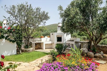 Ξενώνας παραδοσιακός προς πώληση στα Κύθηρα