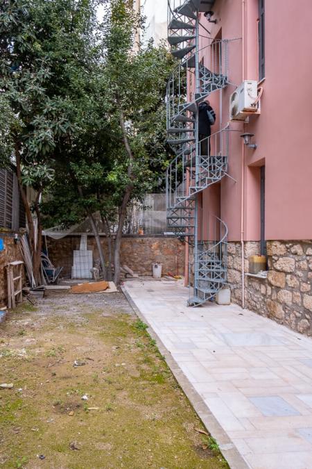 Διατηρητέα μονοκατοικία 803 τ.μ πωλείται στην Κυψέλη