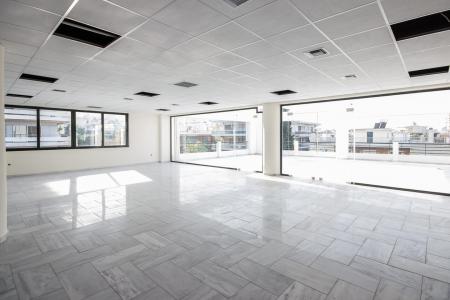 Ενοικιάζεται επαγγελματικό κτιρίο 2.400 τ.μ, Χολαργός