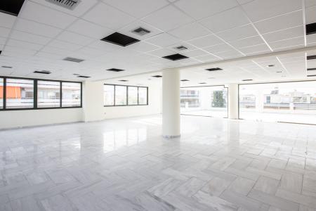 Ενοικιάζεται επαγγελματικό κτιρίο 2.400 τ.μ, Χολαργός