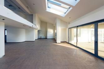 Πειραιάς κτίριο εισοδήματος 2.200 τμ προς πώληση