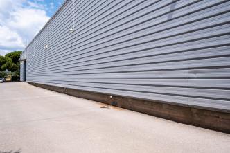 Επαγγελματικό κτίριο 1.550 τ.μ προς ενοικίαση