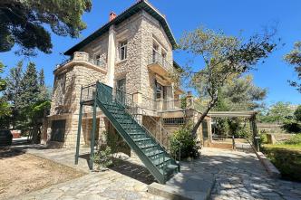 Κηφισιά αυτοτελές κτήριο  793 τ.μ προς πώληση