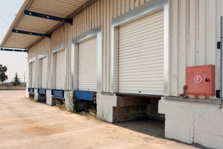 Μαγούλα, βιομηχανική αποθήκη 2.000 τμ προς ενοικίαση